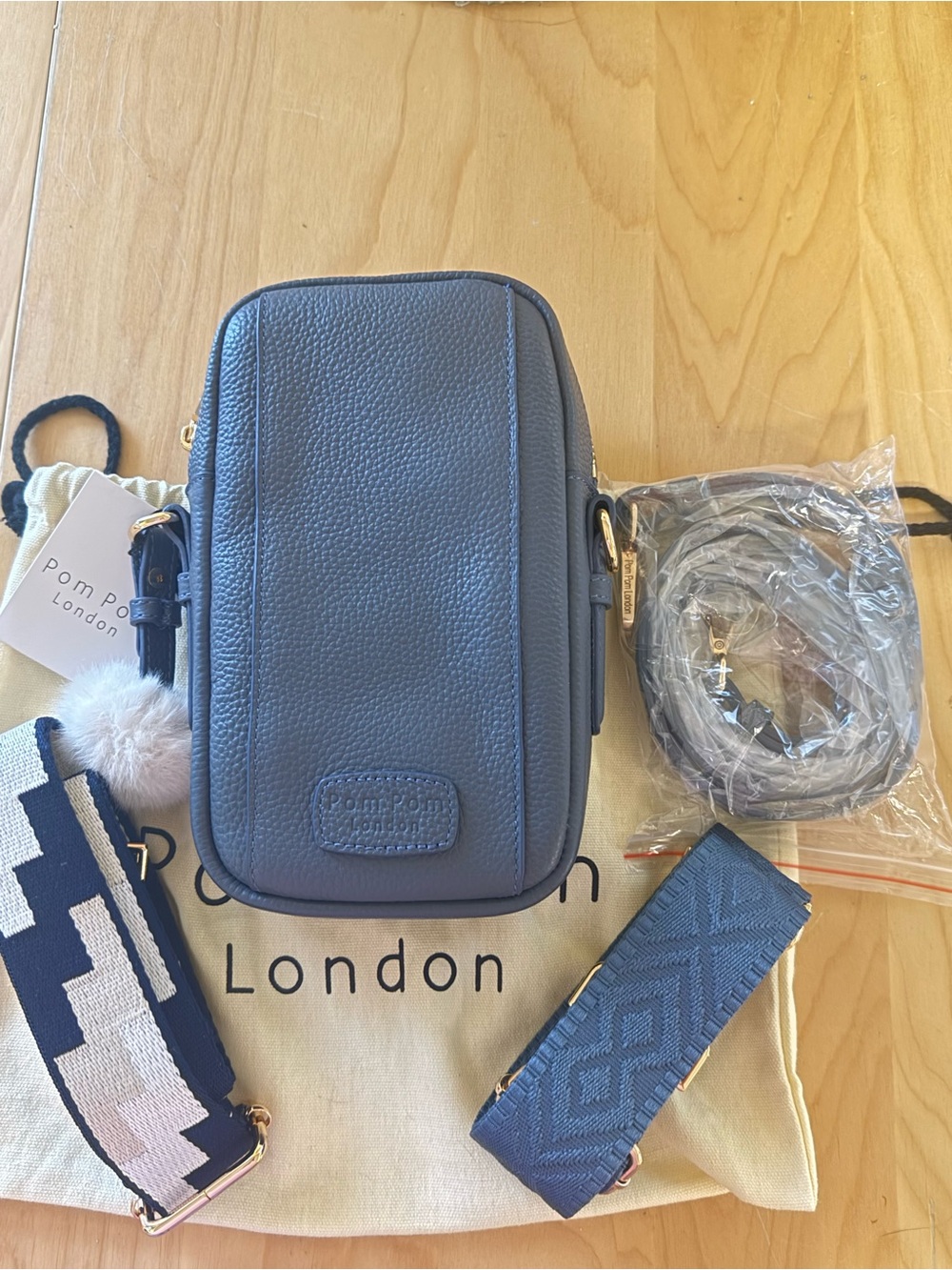 Pom Pom London Eaton phone bag